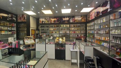 عکس فروشگاه لوازم آرایشی بهداشتی دل آسا