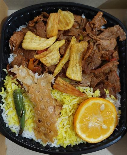 عکس تهیه غذای سفره یزد