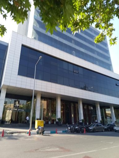 عکس مجتمع تجاری اداری نیاوران