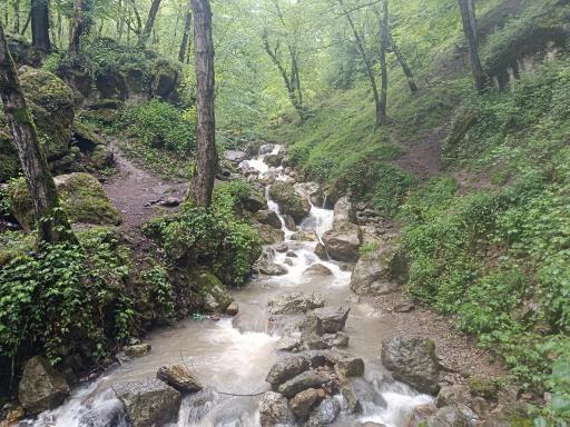 عکس آبشار رامینه