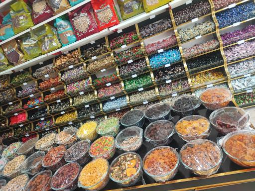 عکس فروشگاه شاه بلوط