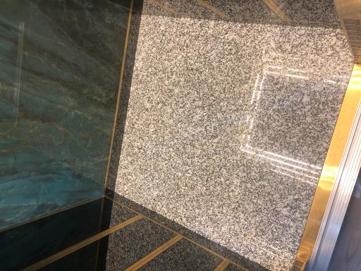 عکس سنگ کابین آسانسوری