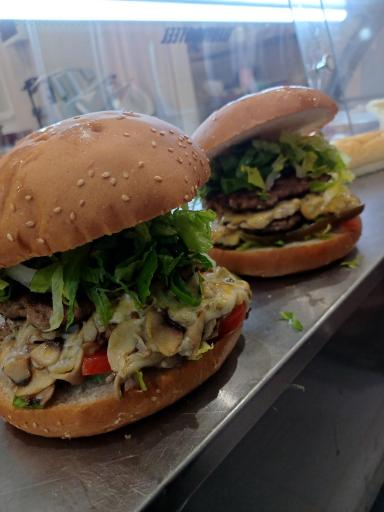 عکس ساندویچی رضا