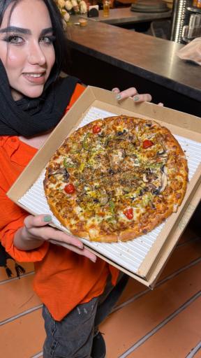 عکس پیتزا ۱۴۴۰