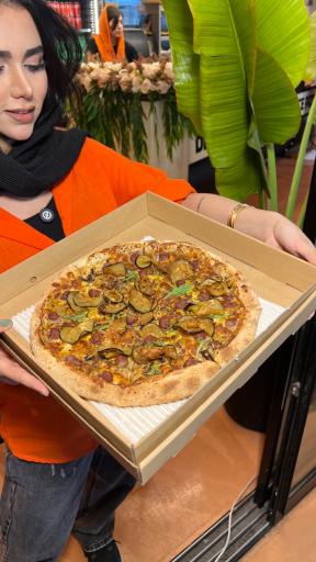 عکس پیتزا ۱۴۴۰