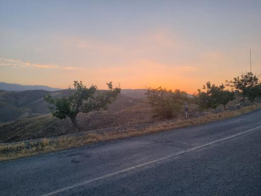 عکس هزارچشمه زعفرانیه جاغرق
