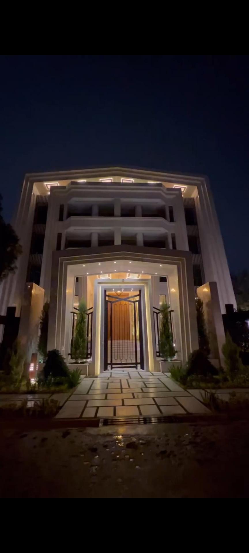 عکس مجتمع آپادانا