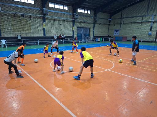 عکس باشگاه و مدرسه فوتبال آذرخش صدرای البرز