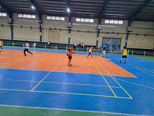 عکس باشگاه و مدرسه فوتبال آذرخش صدرای البرز