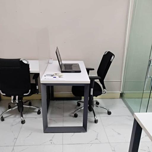 عکس فضای کار اشتراکی همنشین