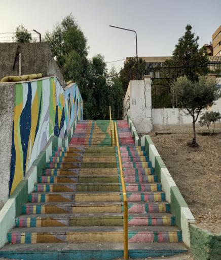 عکس پلکان ورودی عابر پیاده به بلوک D1