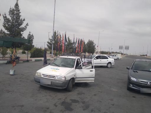 عکس پارکینگ حاشیه جاده