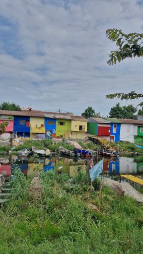 عکس خانه‌های رنگی انزلی