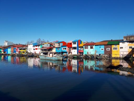 عکس خانه‌های رنگی انزلی