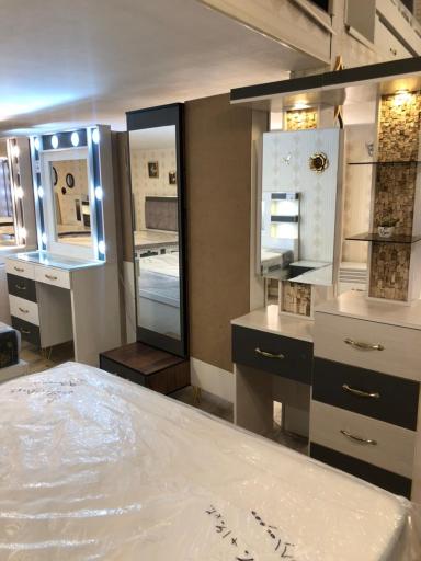 عکس مبلمان و تشک دافنه