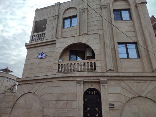 ساختمان YUVA 6