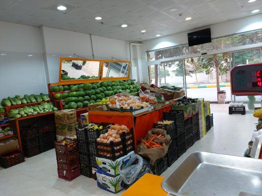 عکس میوه فروشی مرادی