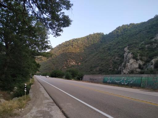 عکس پارکینگ استراحت جنگل گلستان