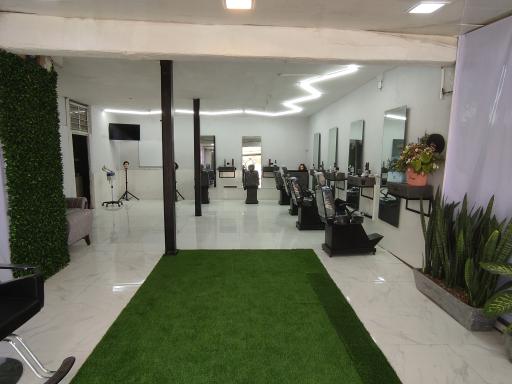 عکس آموزشگاه پیرایش مردانه خوش چهره