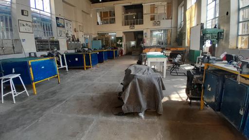 عکس هنرستان نمونه دولتی طالقانی
