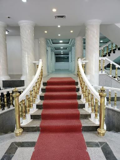 عکس موسسه آموزش عالی حکیم طو