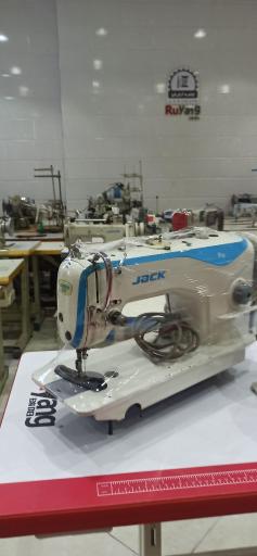 عکس تعمیرات چرخ خیاطی