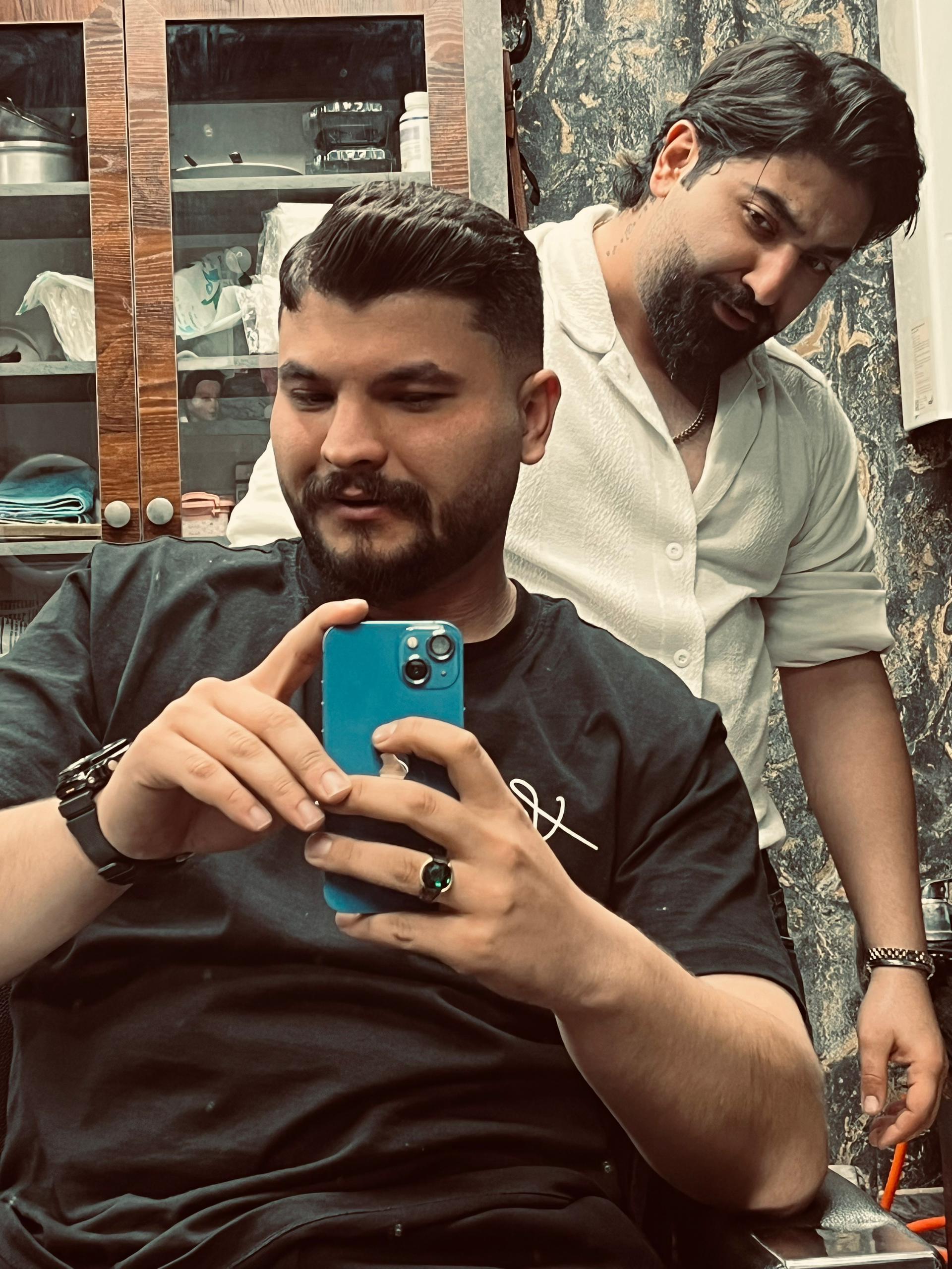 عکس آرایشگاه مردانه کاتولوژی 