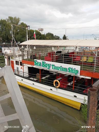 عکس کشتی تفریحی سی بوی 