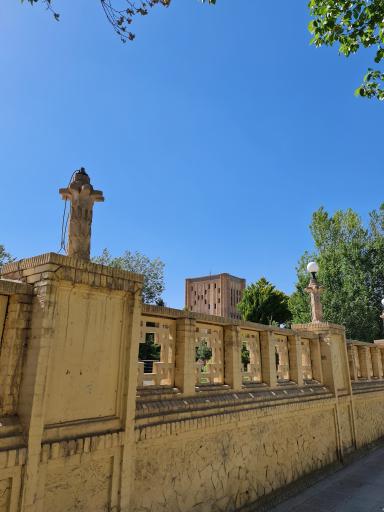 عکس کارخانه تاریخی نوین 
