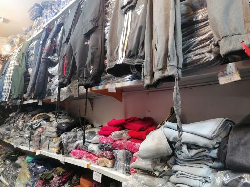 عکس پخش پوشاک زنانه و بچگانه آرا