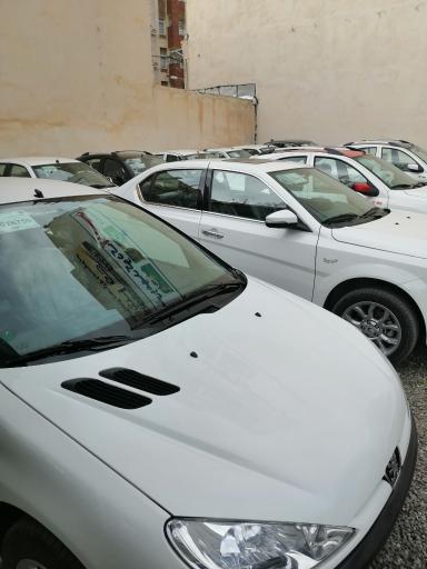 عکس نمایشگاه اتومبیل صفرکیلومتر پارسا