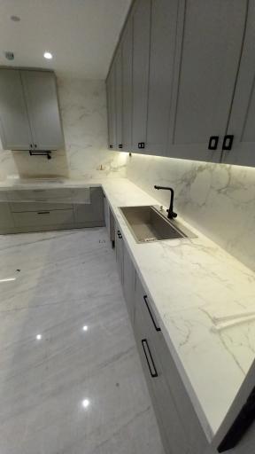 عکس آراز کورین