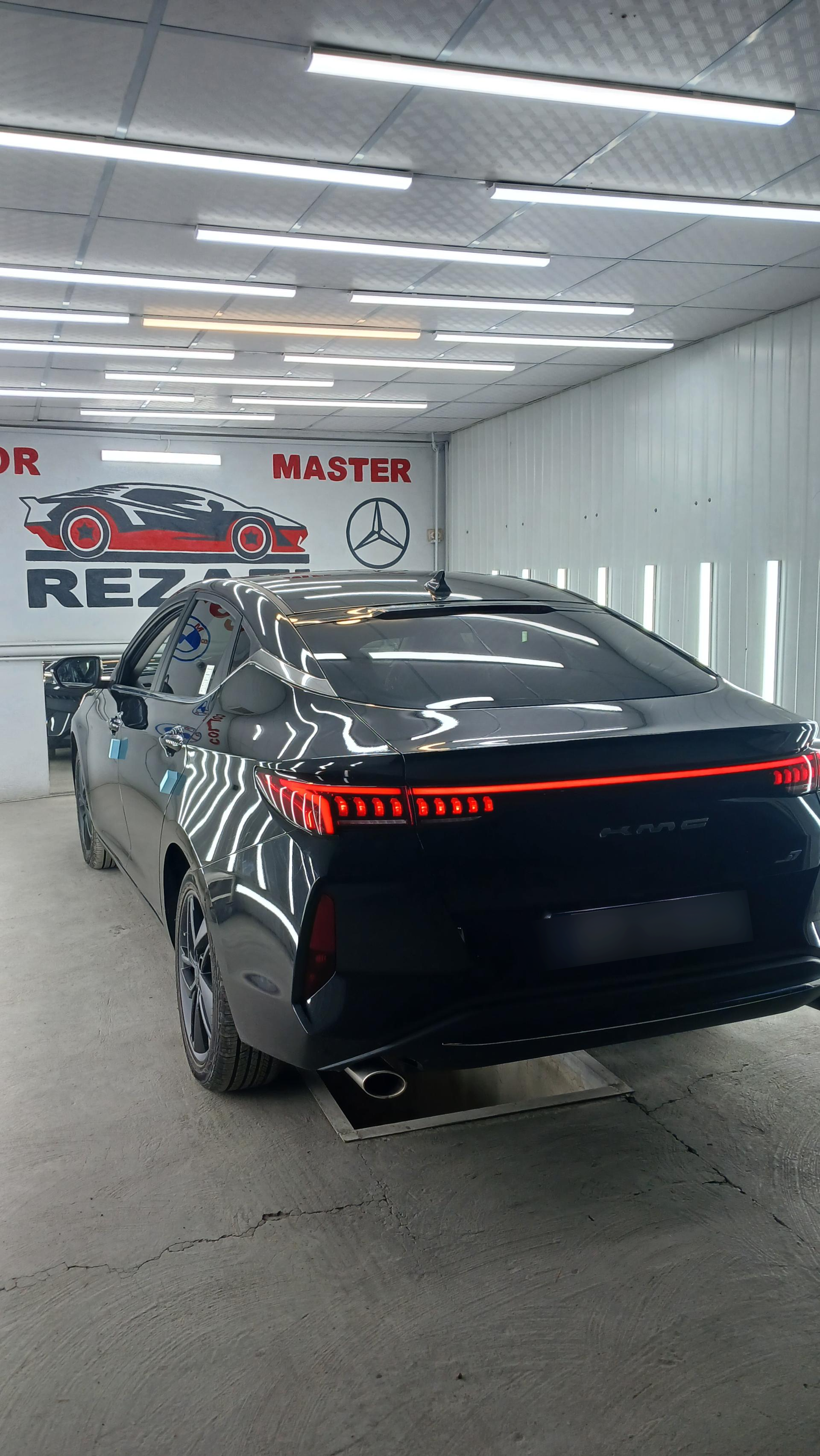 عکس کارشناسی تخصصی رنگ خودرو ۱۱۰(رضایی)