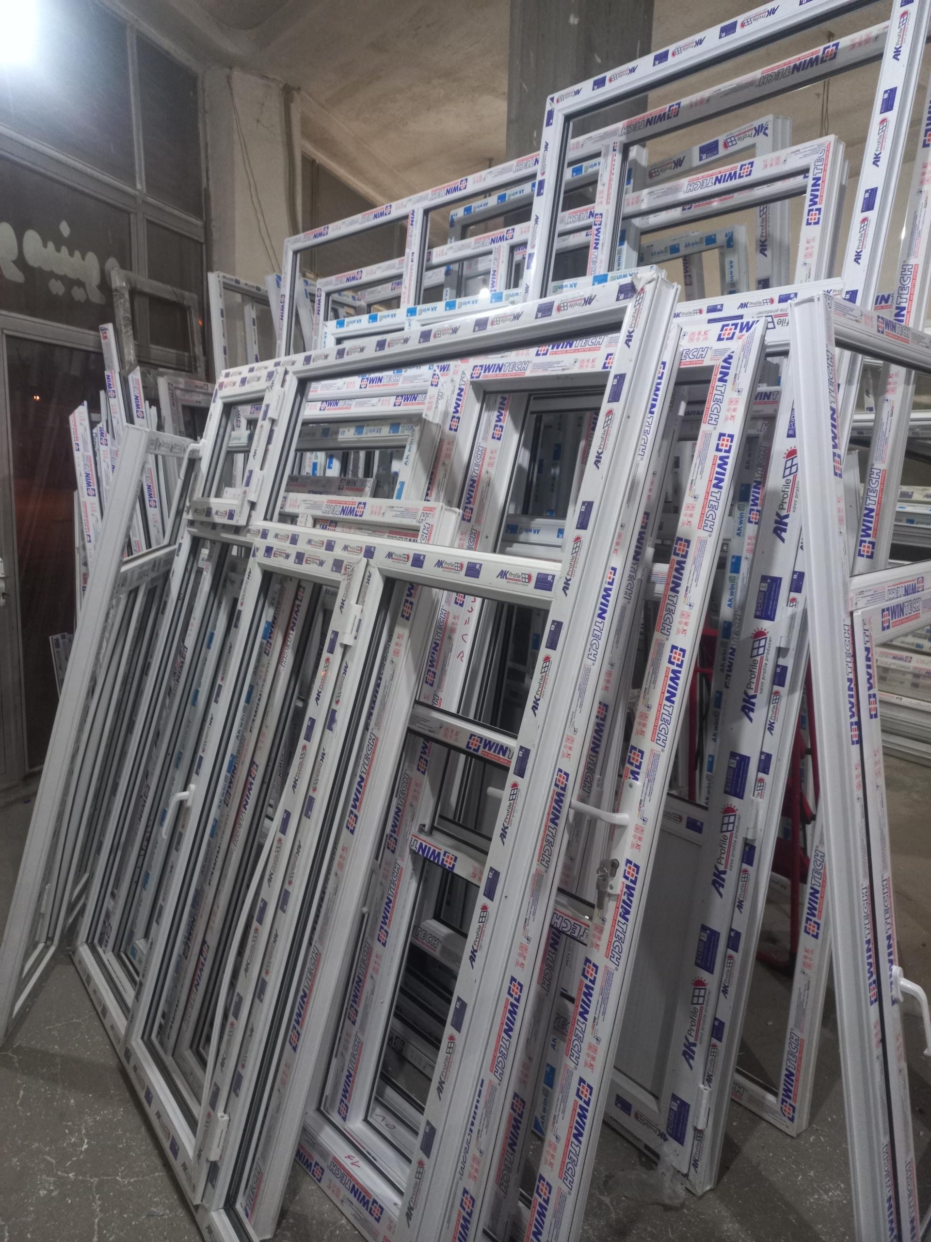 عکس آلومنیوم کاری و پی وی سی اکبران