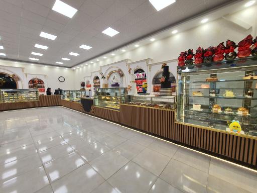 عکس قنادی بزرگ وی‌آی‌پی