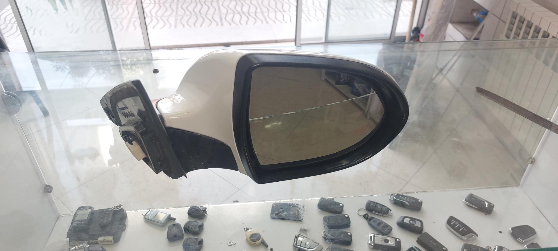 عکس قفل دزدگیر ردیاب آینه و ریموت تاراسی