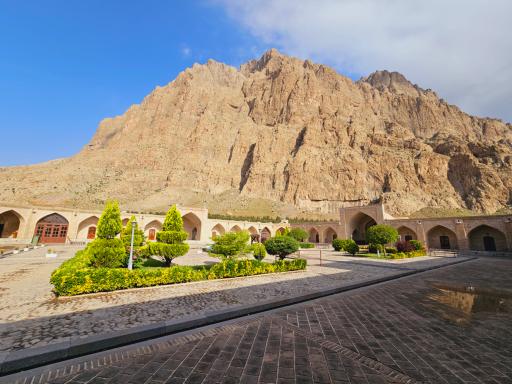 عکس هتل بین‌المللی لاله بیستون (کاروانسرای عباسی)