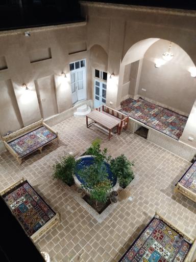 اقامتگاه سنتی مامَس 