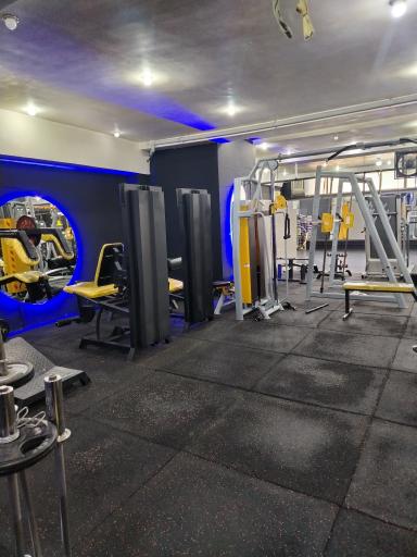 عکس باشگاه ورزشی مکس فیت