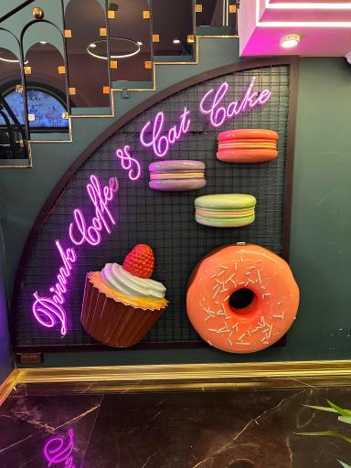 عکس کافه قنادی 333