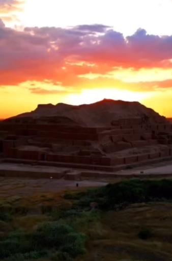 عکس موزه آثار تاریخی چغازنبیل و هفت تپه