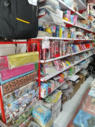 عکس کتاب و نوشت افزار علیرضا