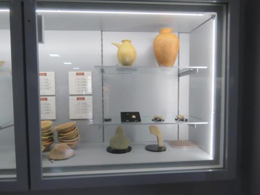 عکس موزه آثار تاریخی چغازنبیل و هفت تپه