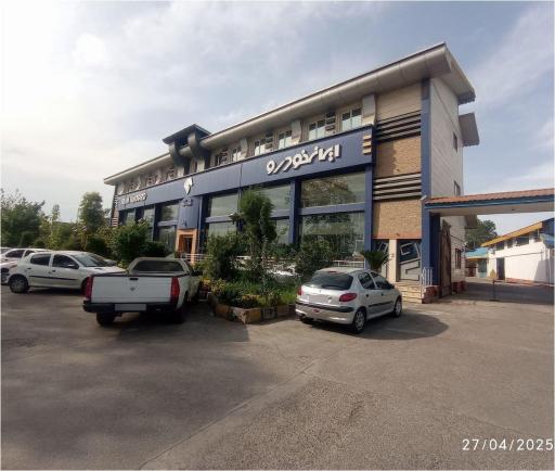 عکس نمایندگی ایران خودرو نعیمی