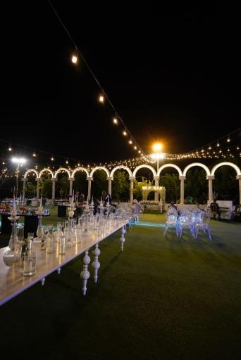 تالار پذیرایی فرش قرمز