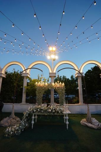 تالار پذیرایی فرش قرمز