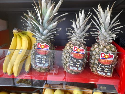 عکس هایپر میوه دهکده سبز