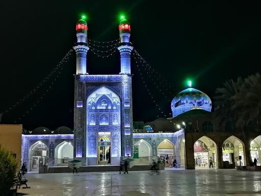 عکس تیمچه(بازار)و امامزاده عبدالله شهربافق
