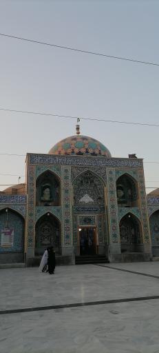 عکس تیمچه(بازار)و امامزاده عبدالله شهربافق