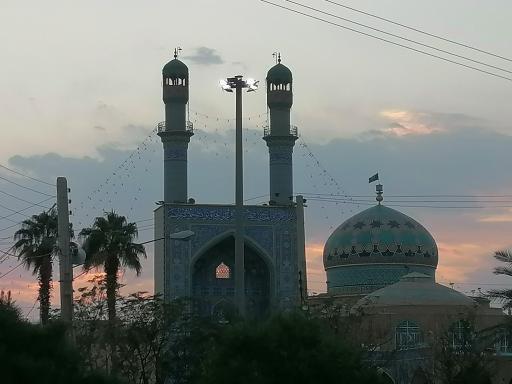 عکس تیمچه(بازار)و امامزاده عبدالله شهربافق